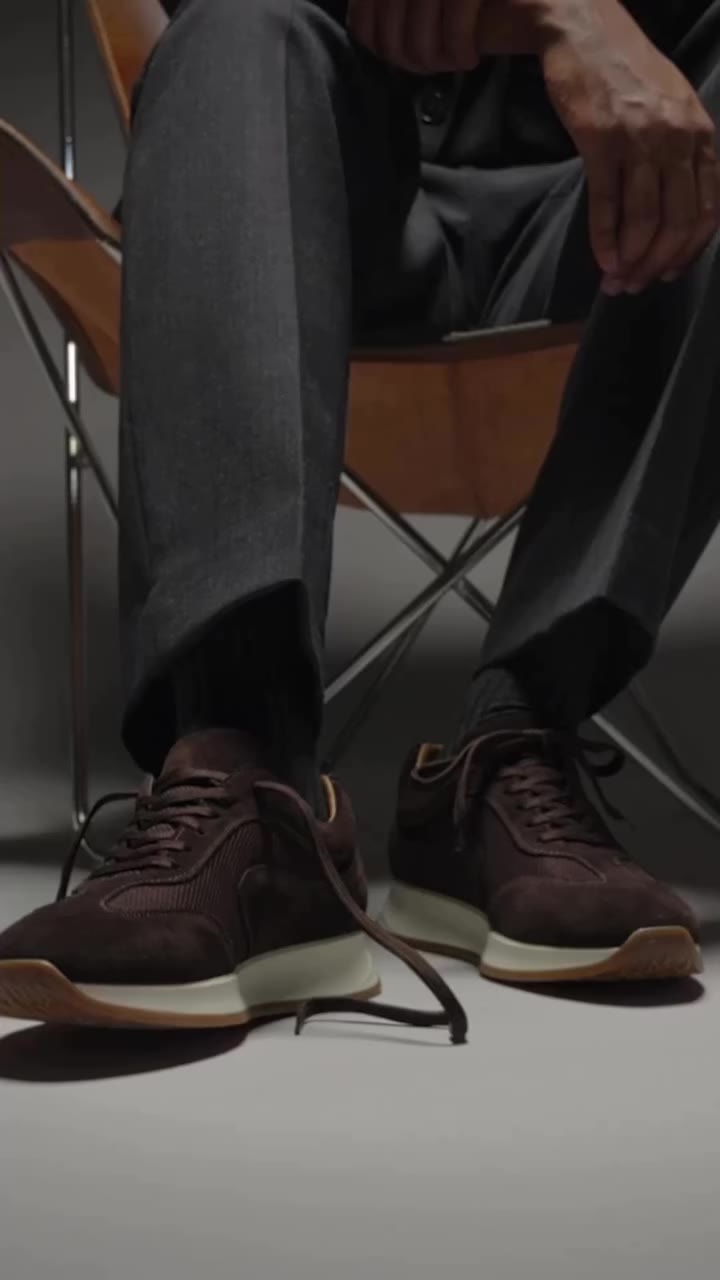 Who are you. Smart. Casual. Somewhere in between. Stensund II doesn’t ask you…