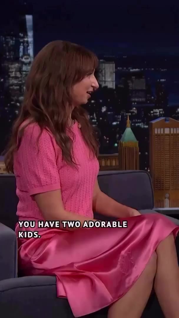 @laurenlapkus x @fallontonight x @stuartfails makeup | @ericvosburg…