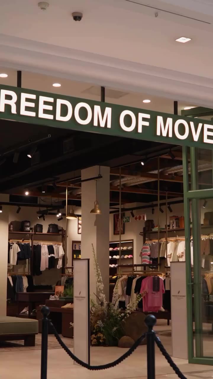 Hyde Park, we’re home! Last night we celebrated the opening of our new store…