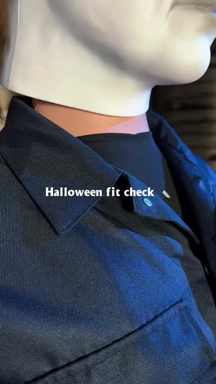 Mechanic’s coveralls, black boots, and a white mask never misses 🎃