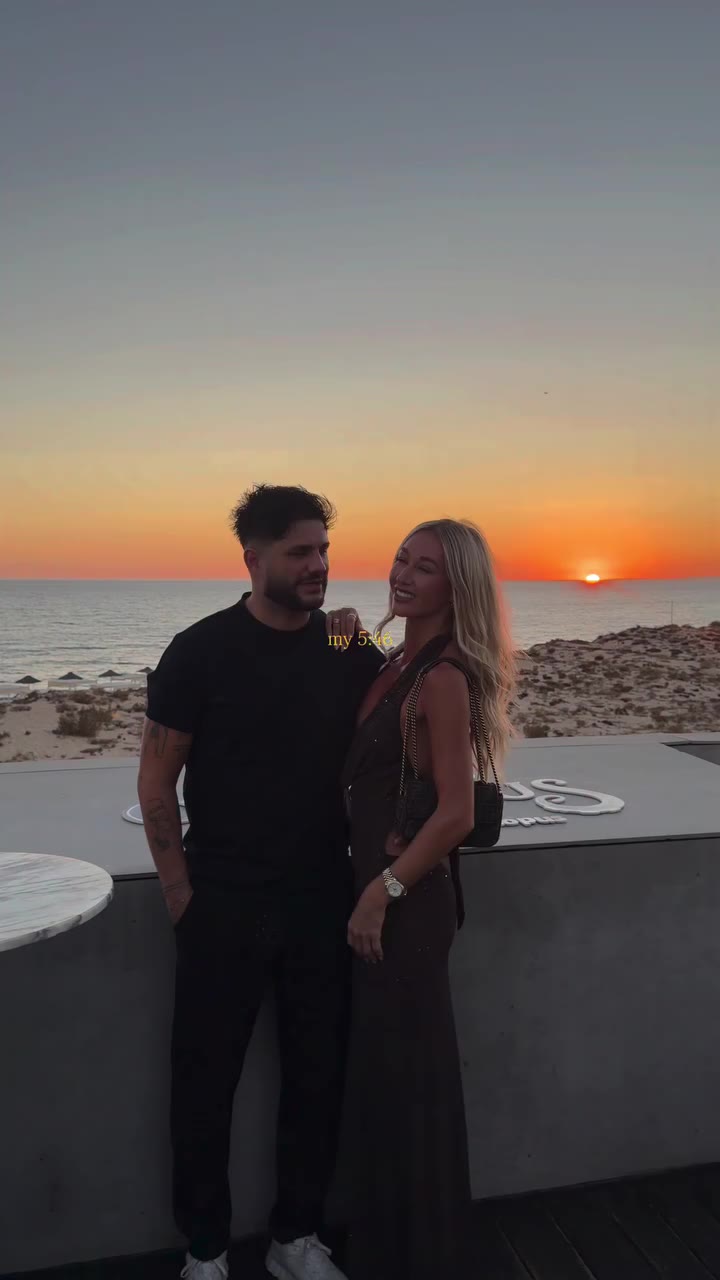 Year round the sun with you 🌏🤍⚡️✋🏽 my favourite person