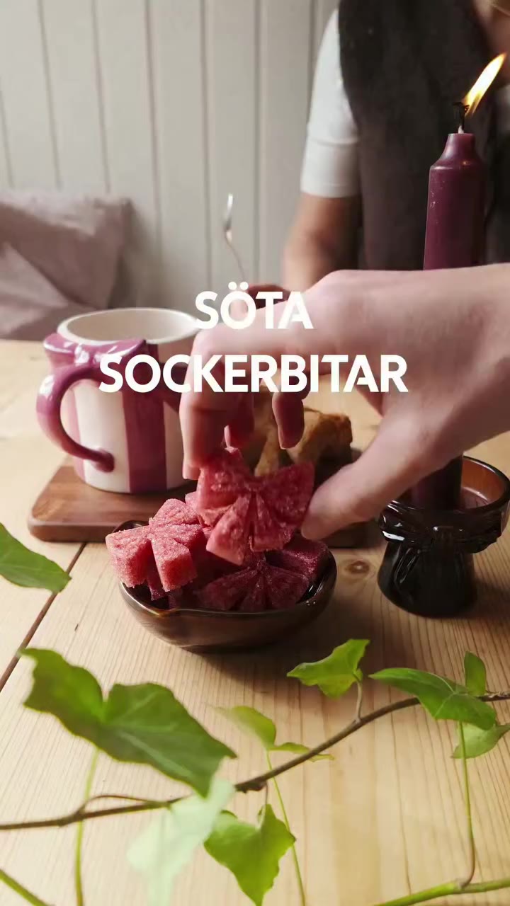 Okej, hur gulliga är inte de här? 🥹💗 Hemmagjorda sockerbitar i form av små…