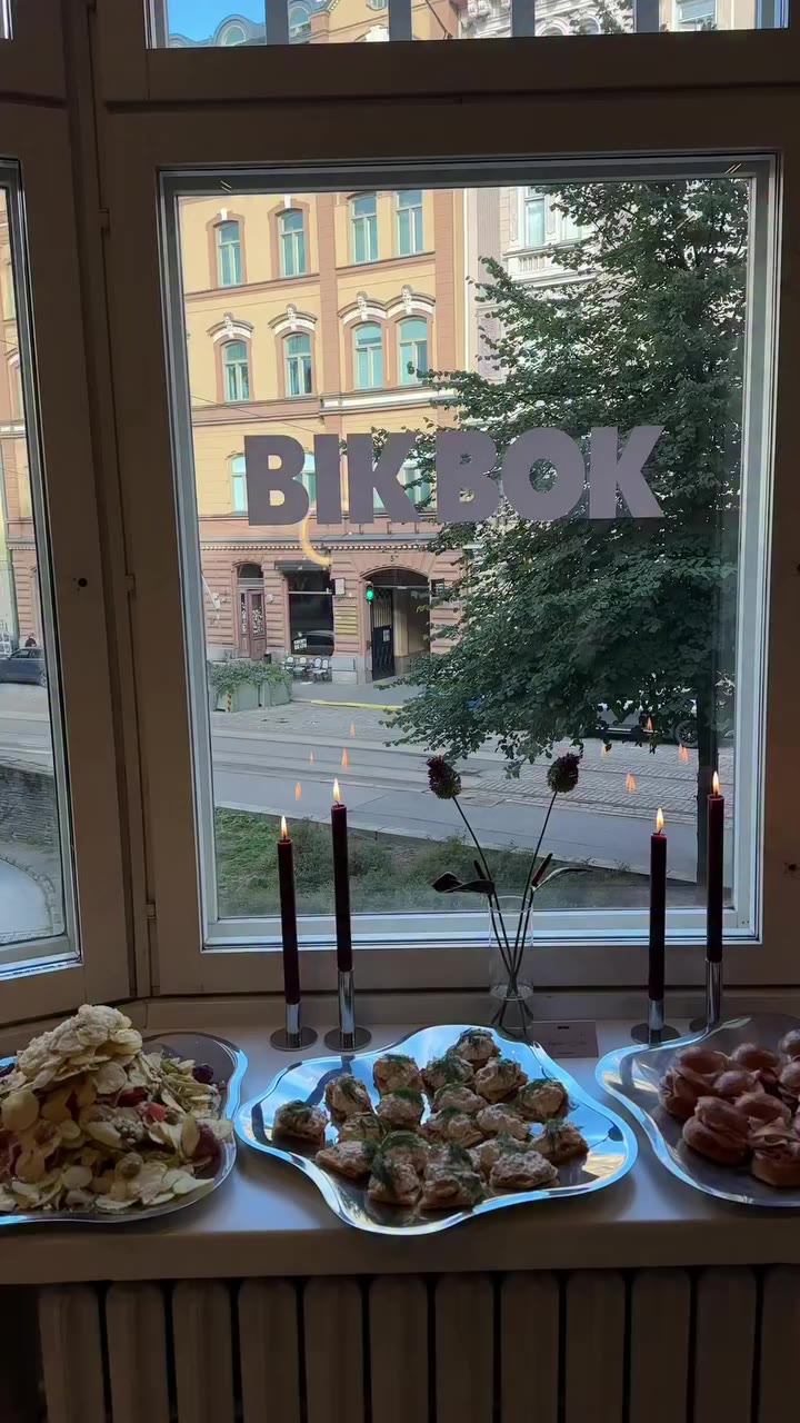 A night in Helsinki with our Finnish girlies. 🖤 #bikbok