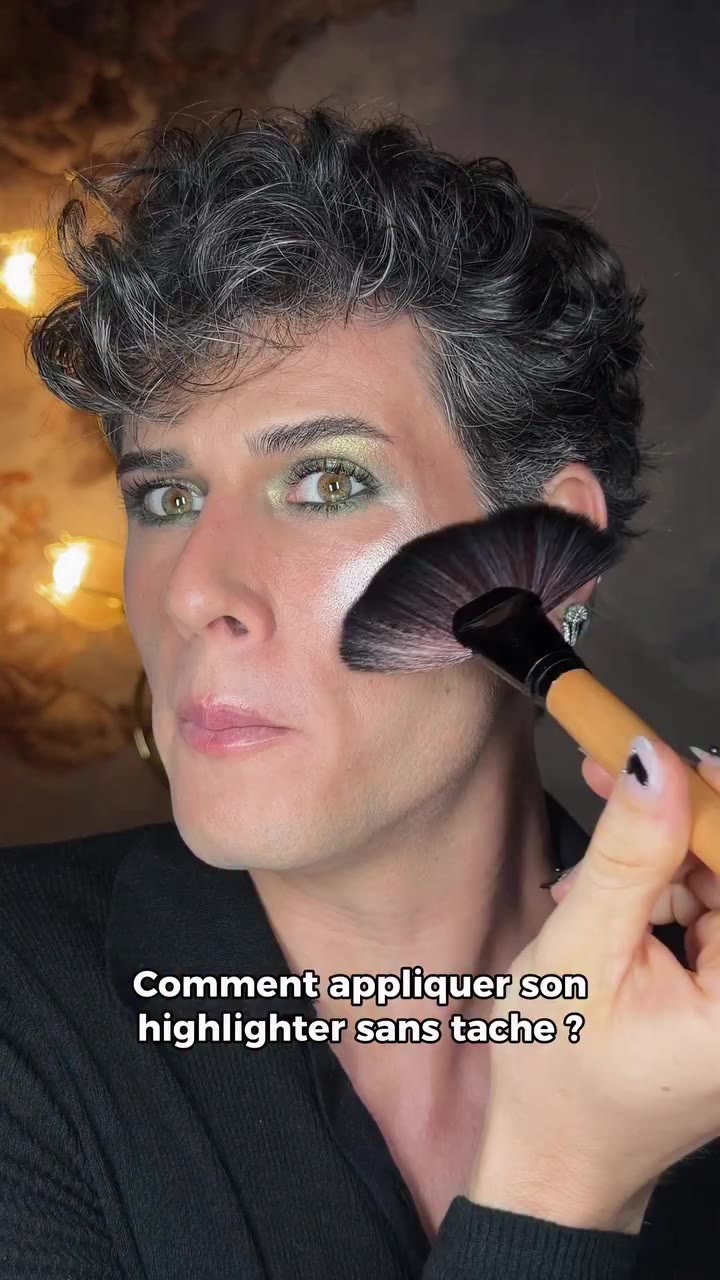 Comment placer son highlighter 😱😱 ?? #makeuptips #highlighter