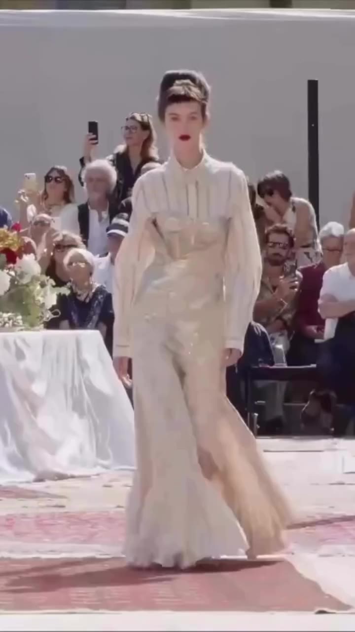 Anisia Khurmatulina for Antonio Marras Milan SS27 🔥 #AnisiaKhurmatulina…