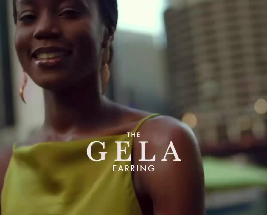 GELA catches the light from every angle and gives the whole look its moment…