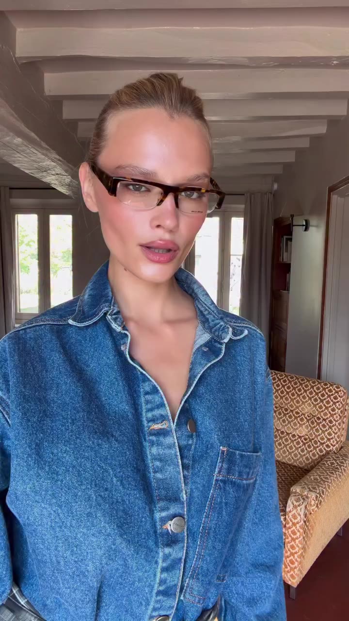 Getting ready with @vi.shushkova Jena shirt available on lecollet.pl