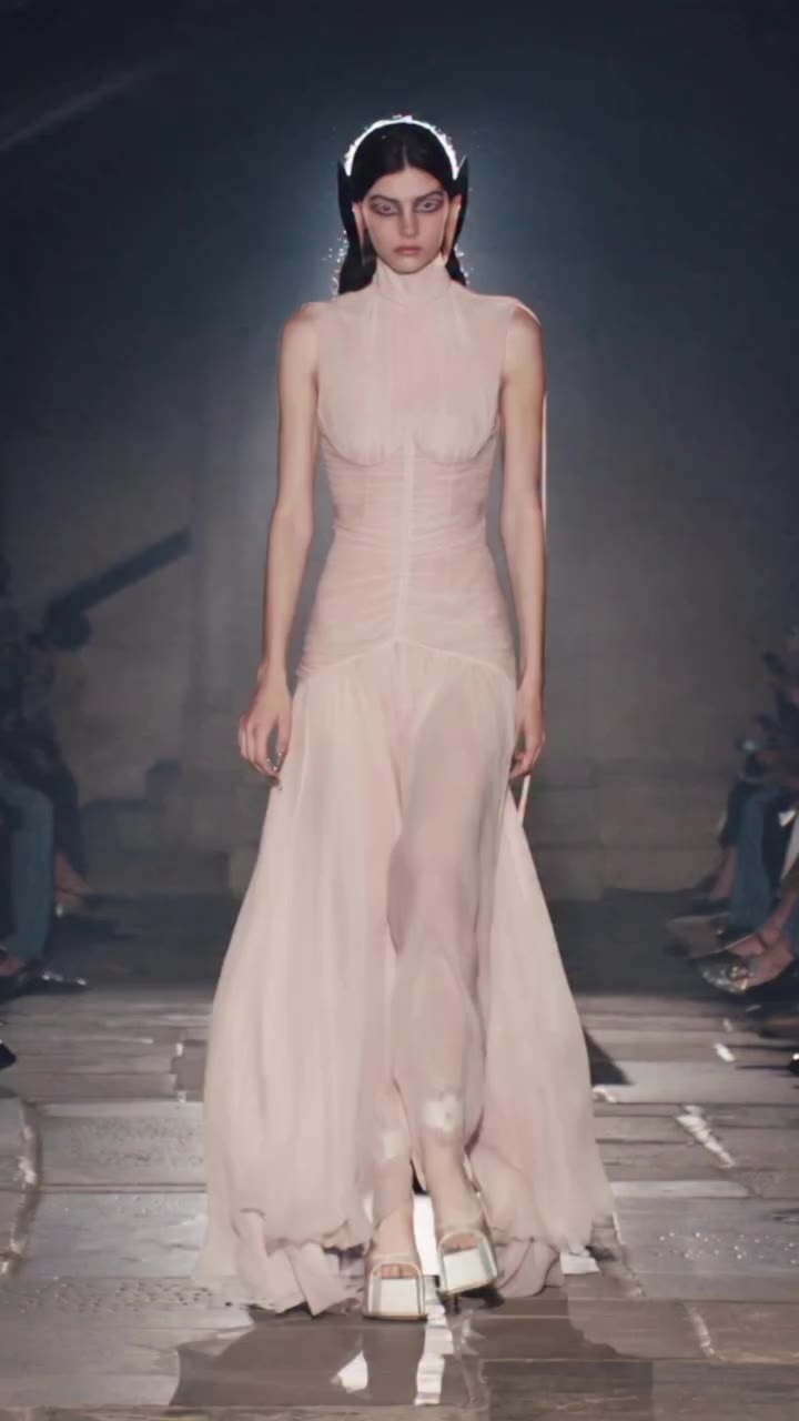 Look 09 Delicate pink silk chiffon with finely gathered architectural detail…