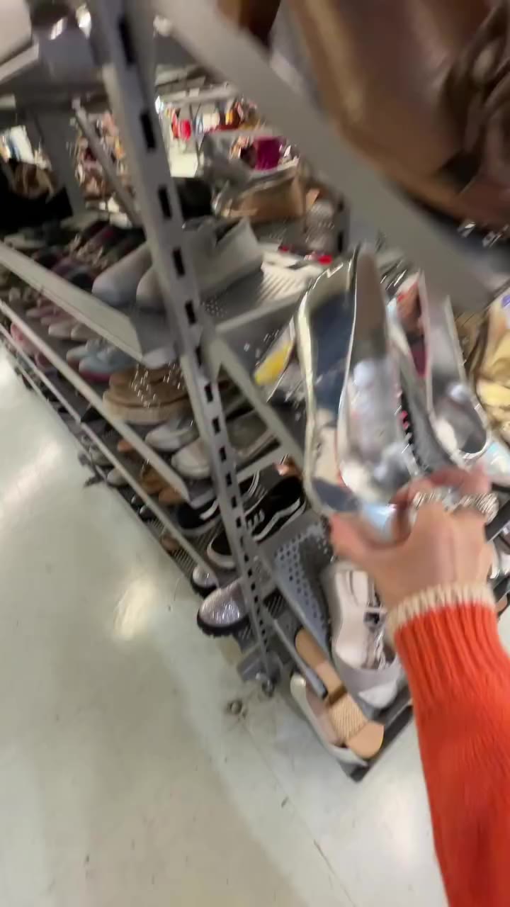 little big goodwill vlog🕵🏻‍♀️✨🪩 #thriftwithme
