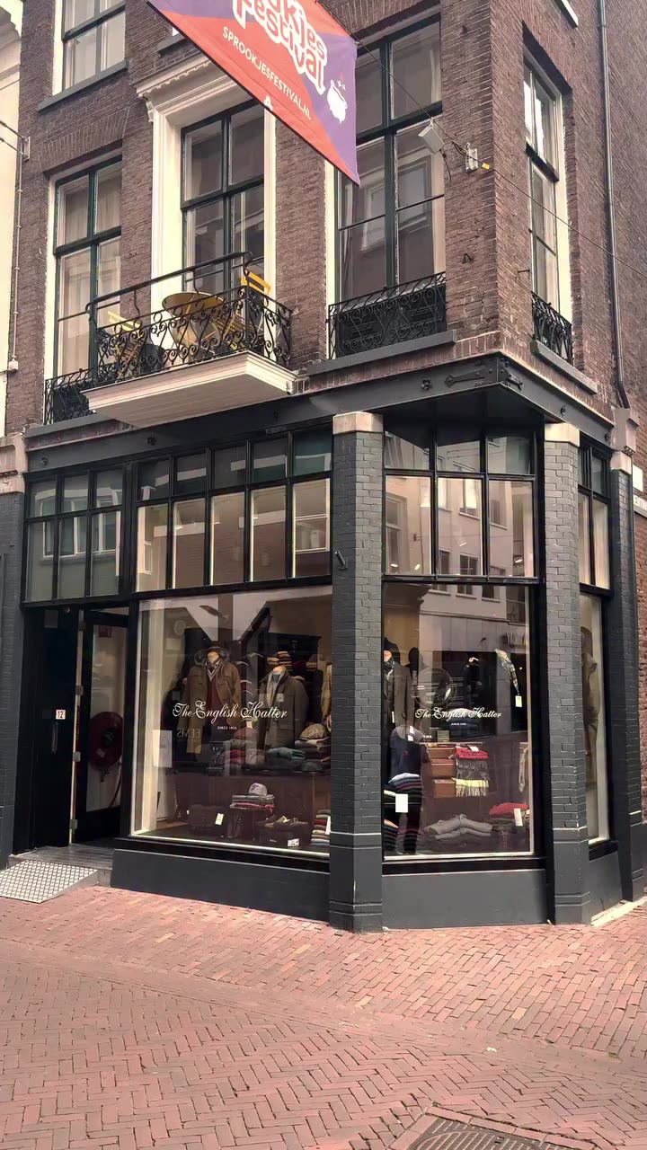 A look inside our new home in Arnhem 🎩 Heritage, timeless style and British…