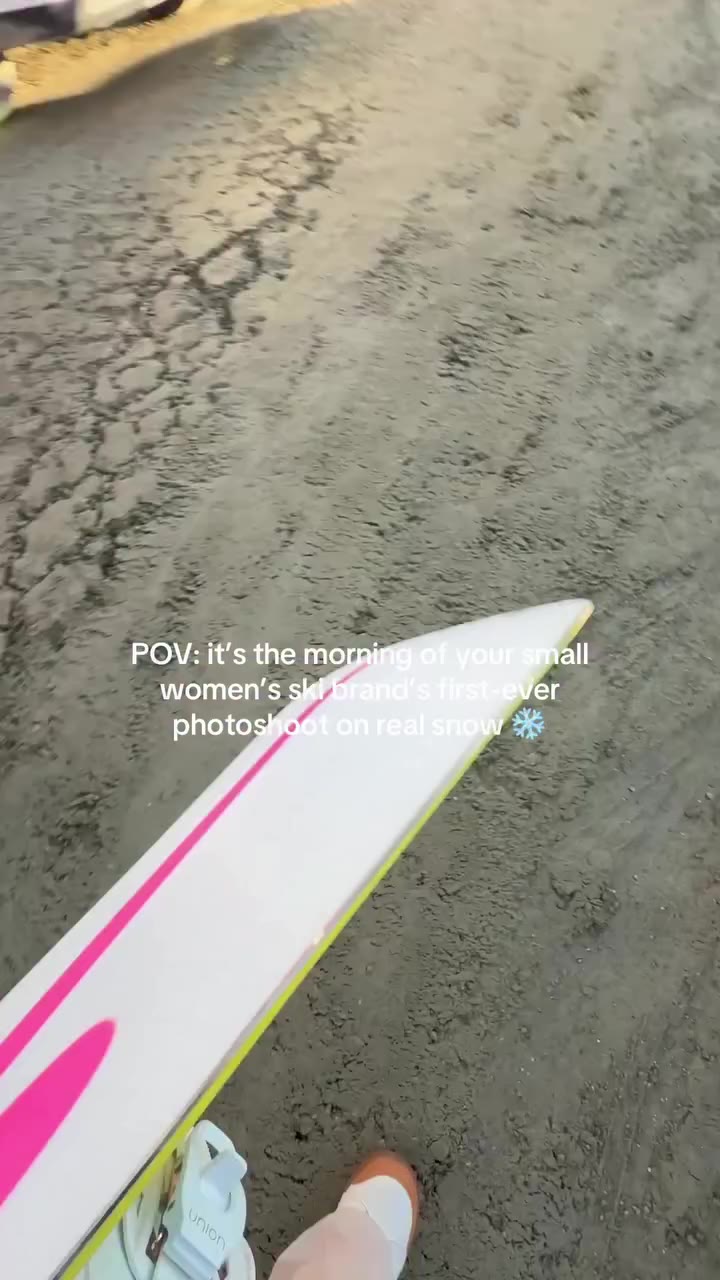 first ski day of the year let’s gooooooo girls ❄️ #smallbusiness #outdoorwomen…
