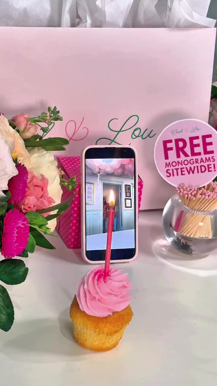 We made our birthday wish, and we have a feeling it’s going to come true! 🎂💝…