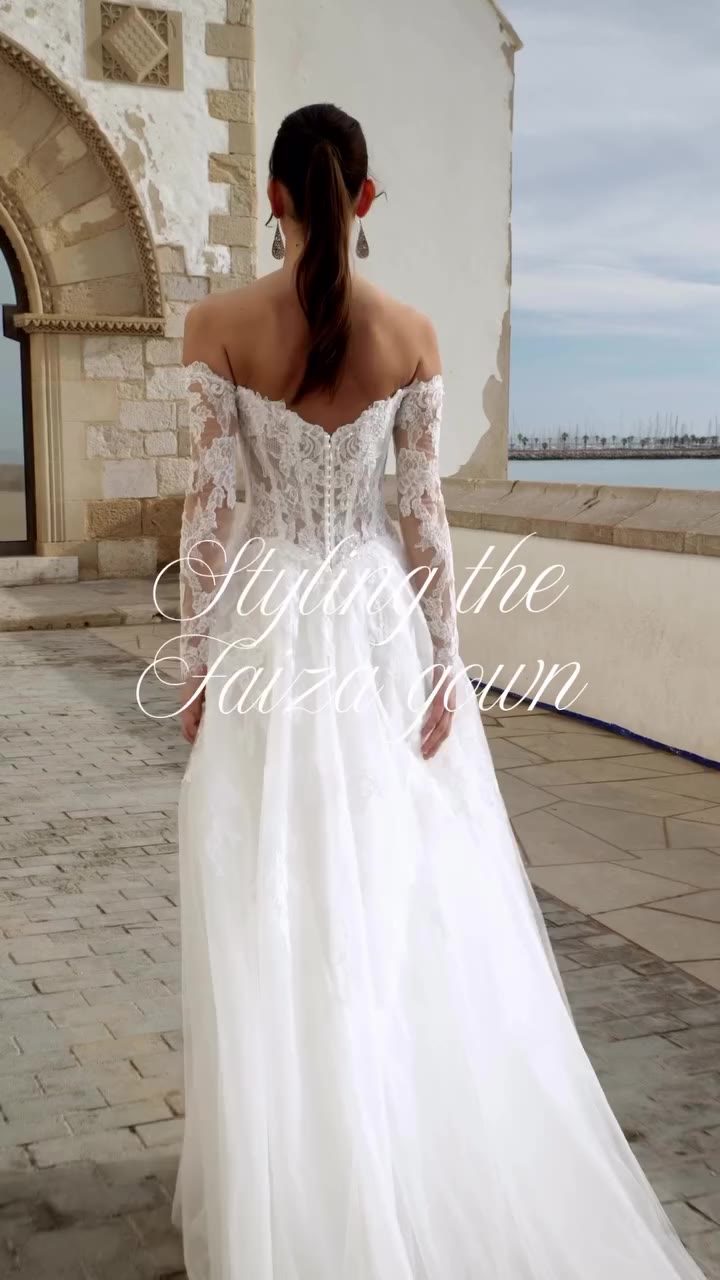 Dreamy in the versatile FAIZA gown 🦢💍