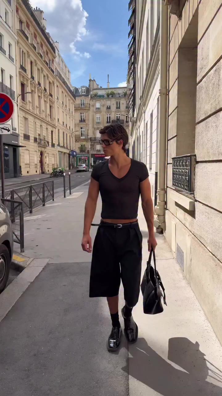 Ready for the office: Elevated tee and tailored shorts, accessorised.