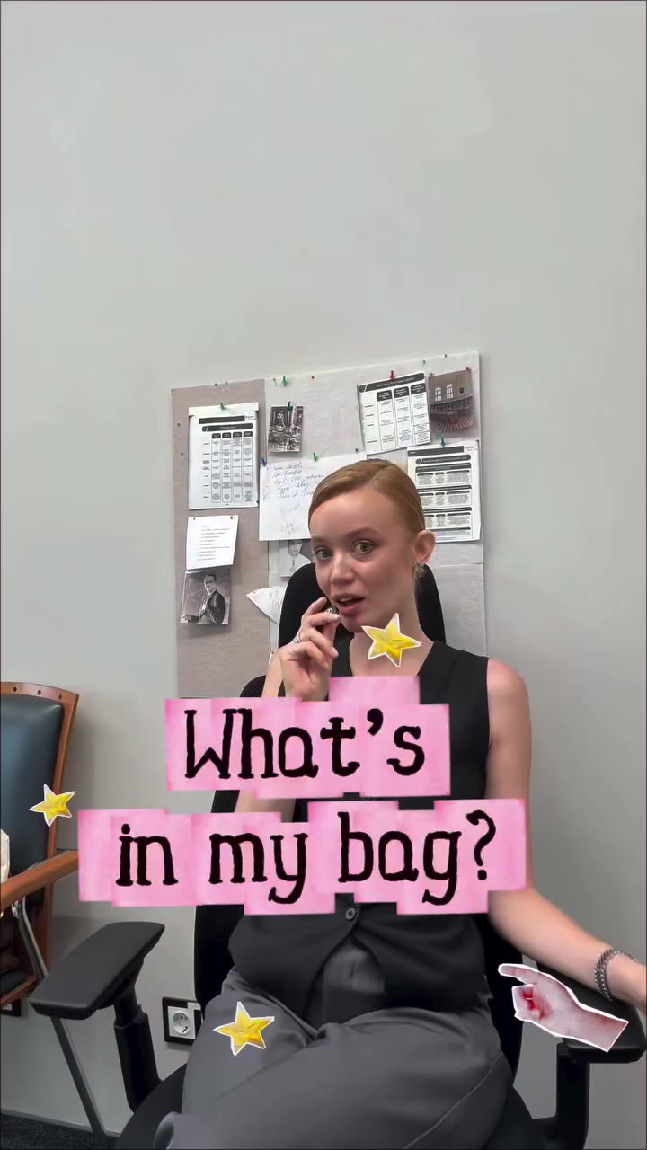 What’s in my bag: версия юрист с неожиданно маленькой сумочкой.