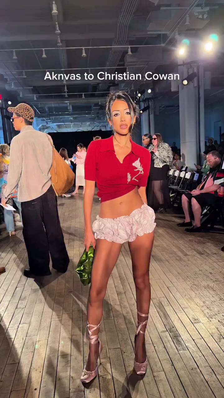 Your favorite show is on! RUNNING FROM THE @aknvas show TO THE @christiancowan…