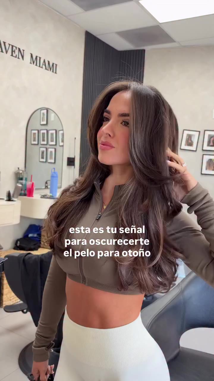 Time to go darker my queens 😍 la mejor del mundo @manesbymariana #fallhair…