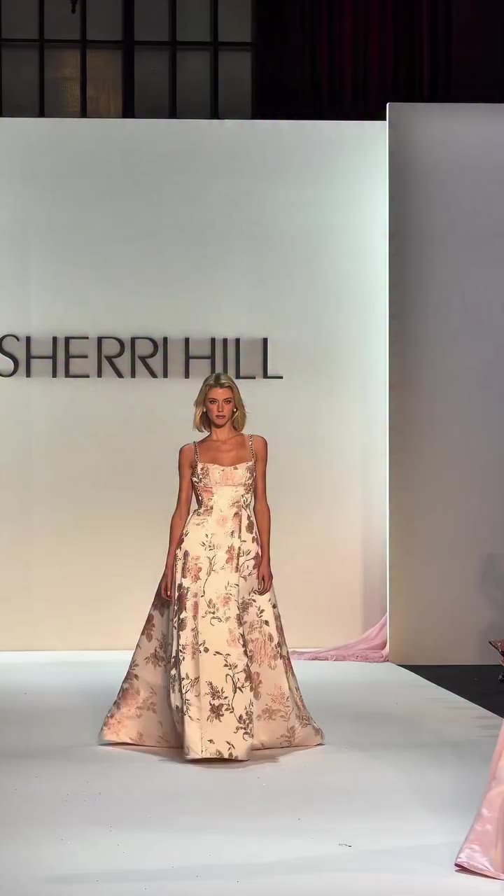 This pink is to die for🩷🌸 #hoco #homecoming #sherrihill #hocodress…