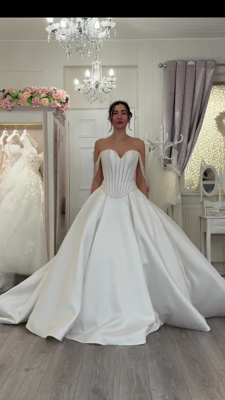 At Donna Salado, we love that we have the freedom to make bespoke changes to…