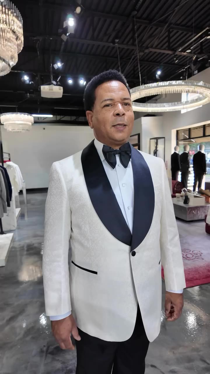 Our 1st fitting is usually the final fitting ⭐️ #donmorphy #tux #dallas…