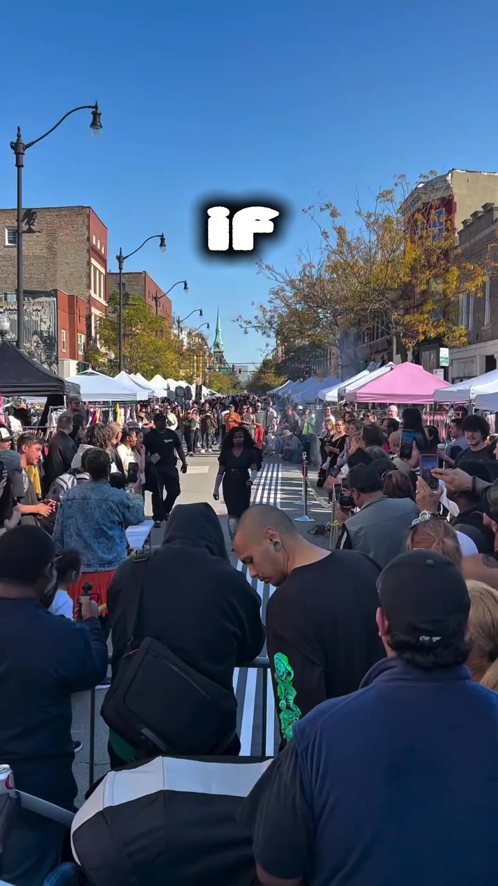 📢 FREE FASHION SHOW ALERT ‼️ for Chicago fashion week this year, we have…