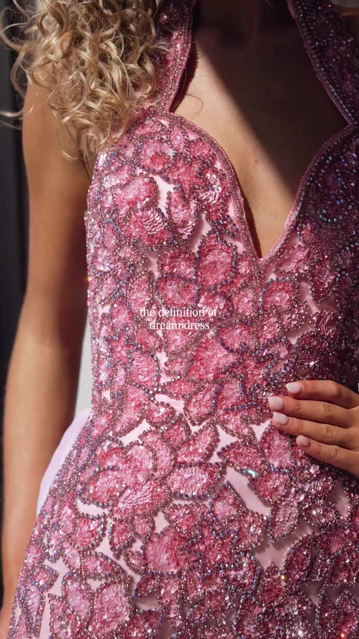 A @sherrihill that we dream about ☁️🌸 Find your next dream dress with us!…