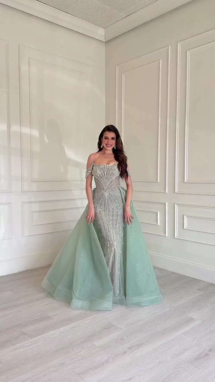 Elegance in every detail ✨ This evening gown was made to make an entrance✨…
