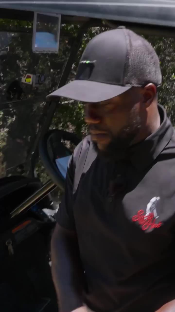 Tell 'em, @kevinhart4real ⛳️ The Hart-On Collection is going fast. Shop now…