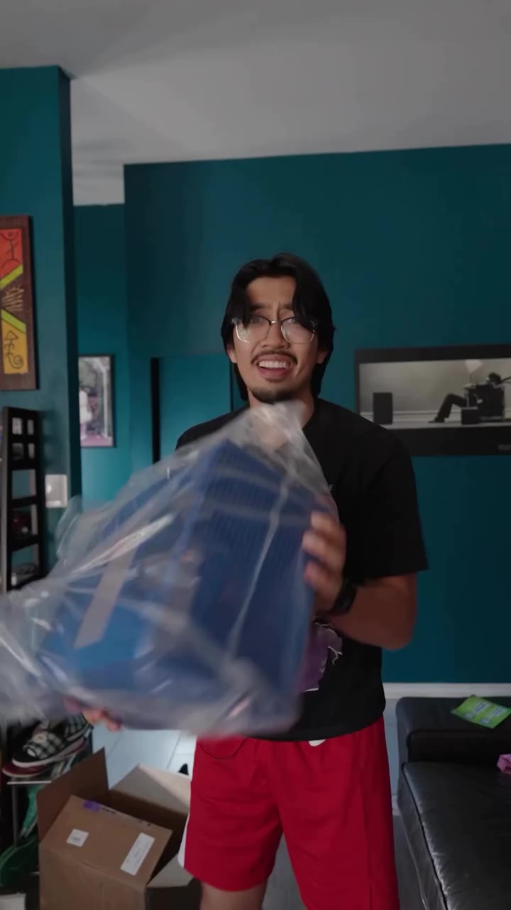 Unboxing a Surprise Package from @nikebasketball 👀 I was not expecting these…