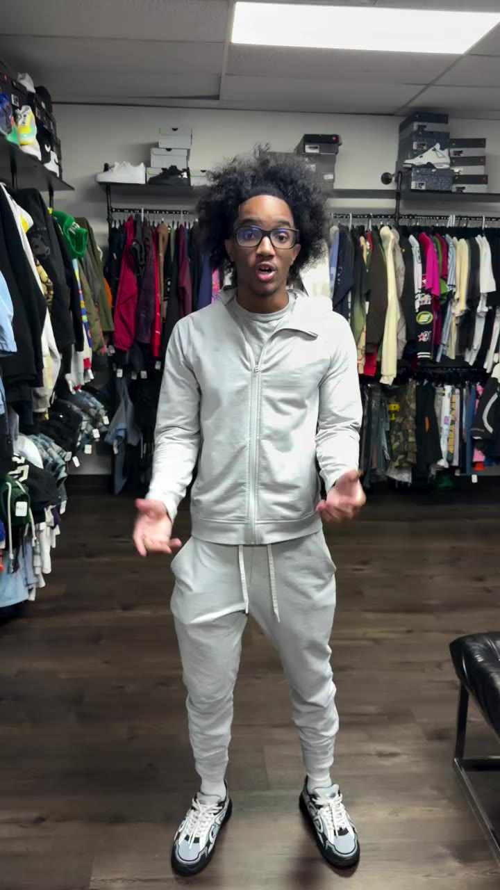Need a fit to go OT? . . . . . . . #feed #vacationfit #streetwear