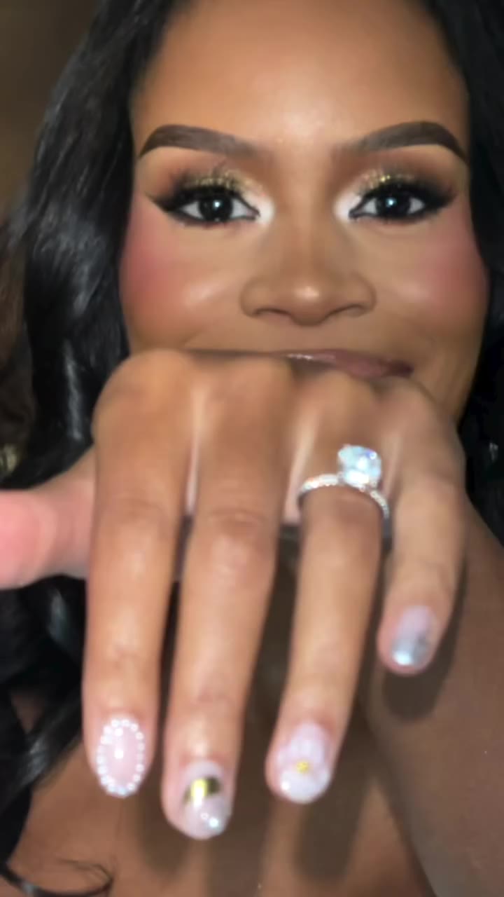 Kamilah’s Universe 💍 | 2 Years Married I didn’t have my first boyfriend until…
