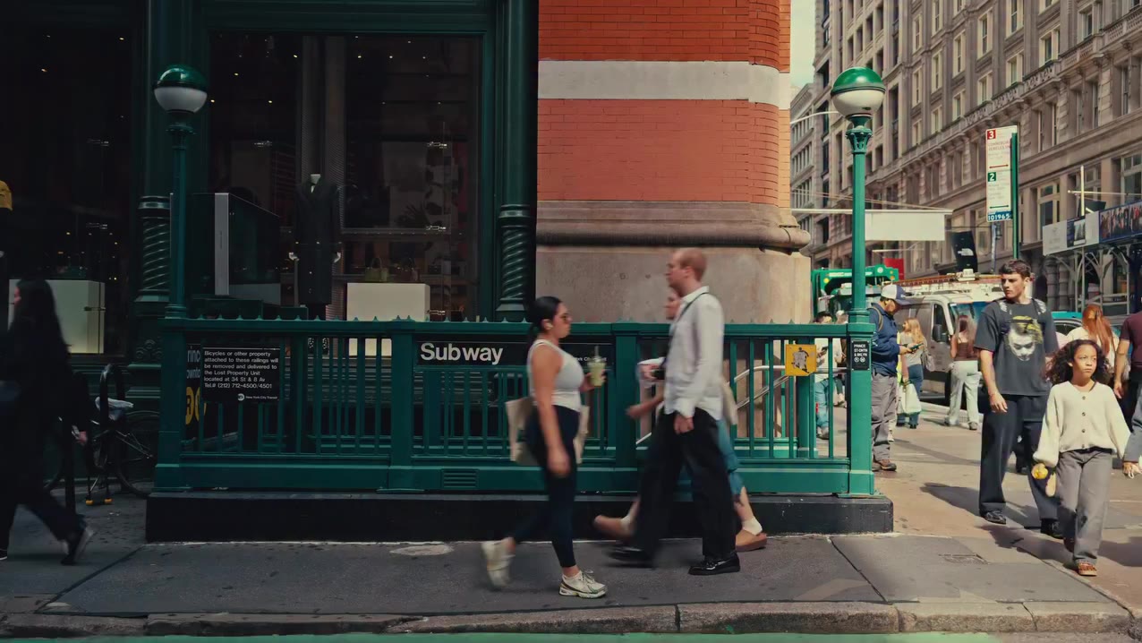 Running (fashionably) late in NYC New silhouette styles, coming to you.