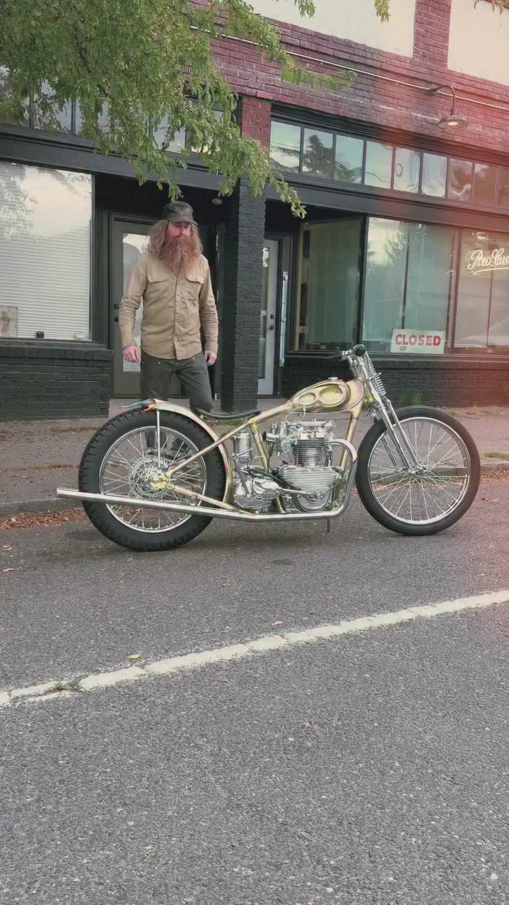 Doing some test laps on @martyspartsss pre unit show bike before it heads to…