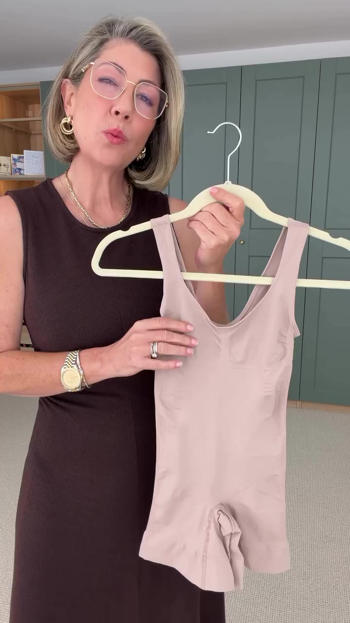Watch Nat Angel @letmetrybeforeyoubuy share her most-worn Pliē piece 🤩