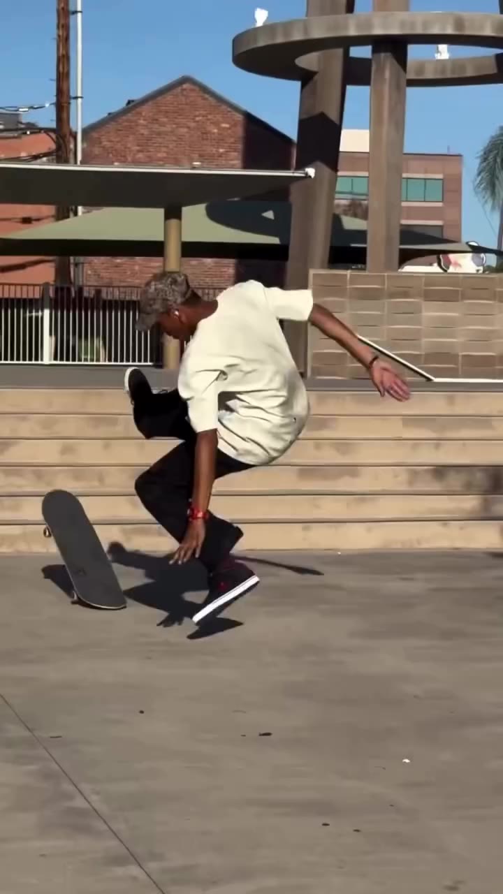 @treflip101 warming up on our cream star tee 🔥 #skateboarding #skateboard…