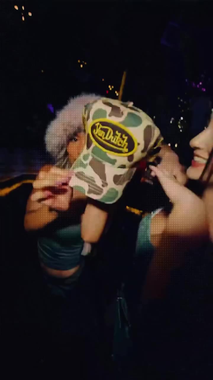 De los hot rods a convertirse en uno de los símbolos de los 2000. Von Dutch lo…