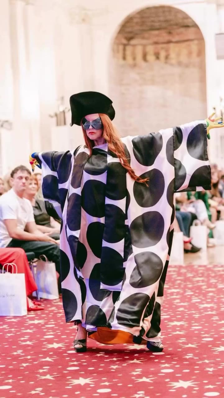 The fabulous @4evaenpointe at @melbfashionfestival Designer @malcolmpaull…