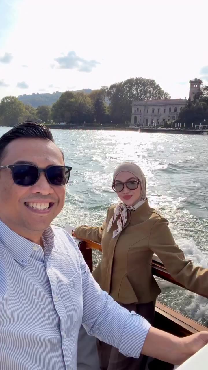 Dolce far niente 🚤🌊 #LakeComo #Italy #Roadtrip #Allahummabarik