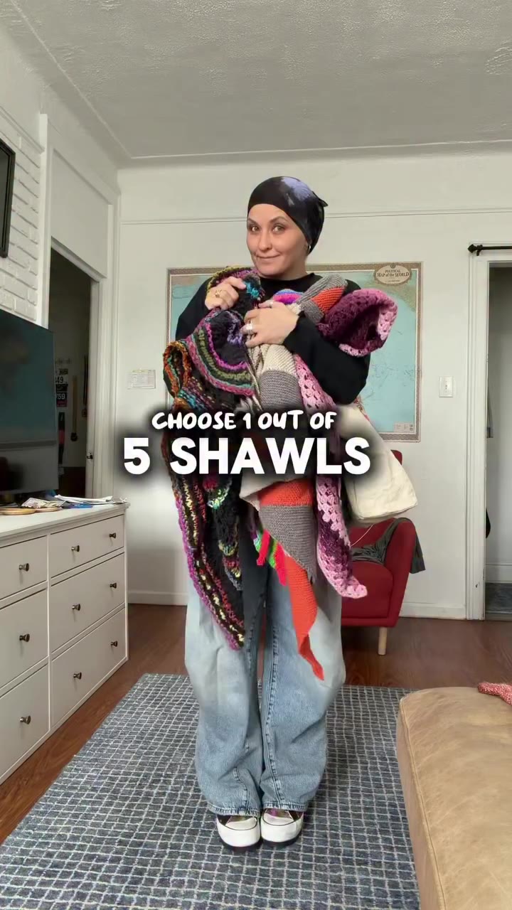 And that’s just SOME of my shawls. Here are the contestants: 1️⃣Bao Bao shawl…