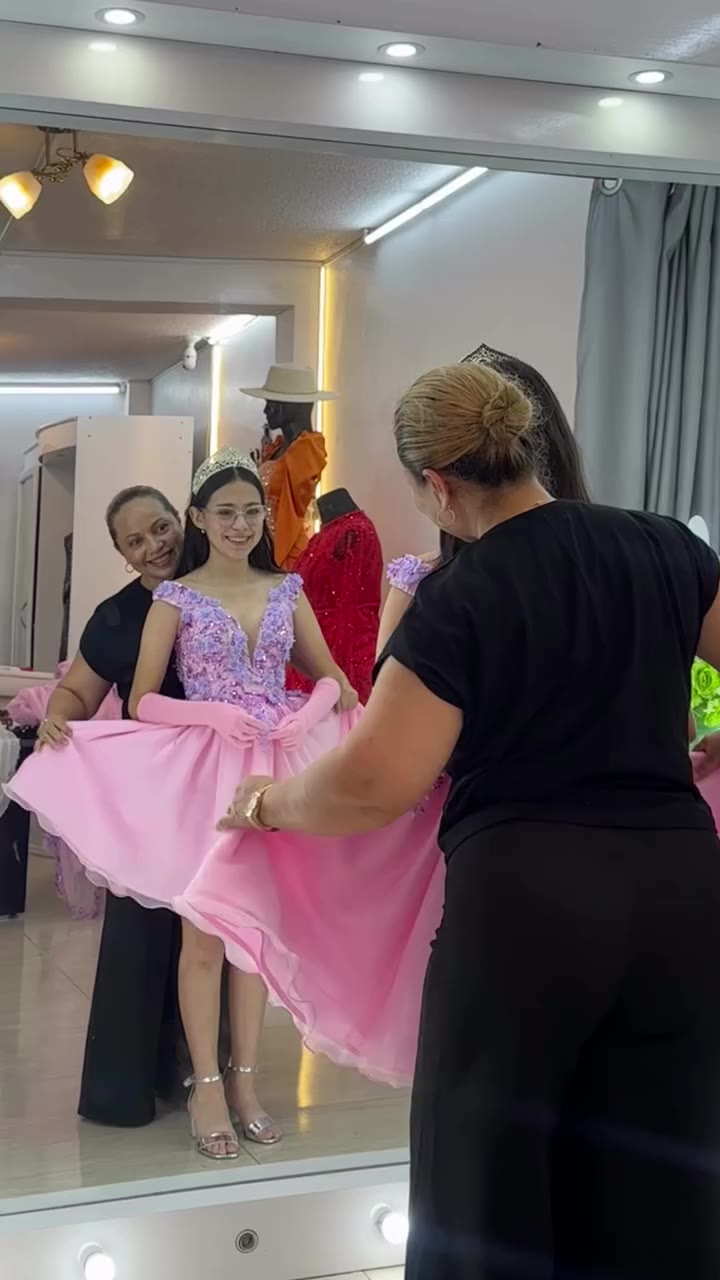 Mi hermosa Sophia 🩷✨👑 su prueba final #vestidodequinceañera #vestido #quince