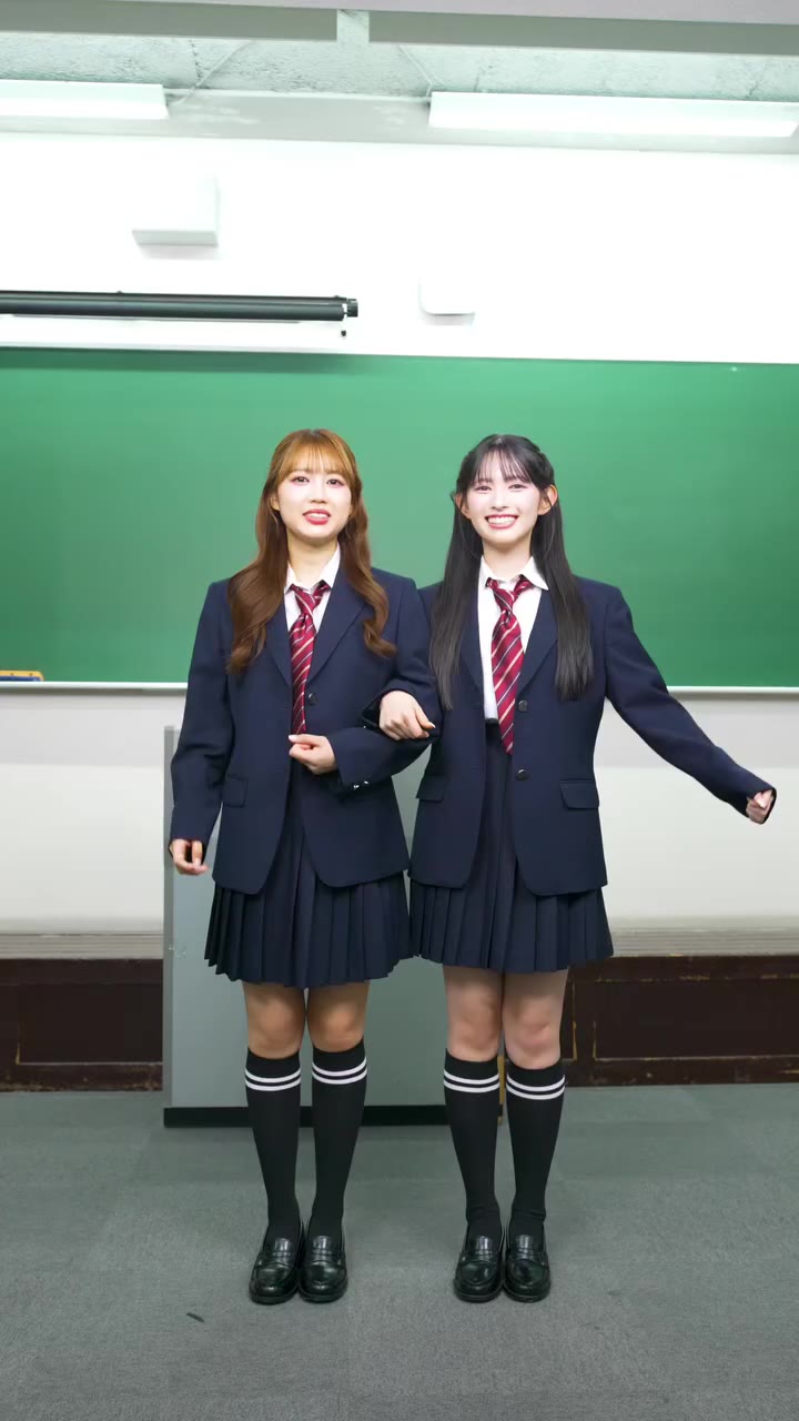 ［🍚😆］ ひよりん&あきちゃんで 言うこと一緒、やること逆ゲーム🧑‍🤝‍🧑💚💛 天然炸裂の出題者かなみんにもご注目😂 #大盛りハッピー…