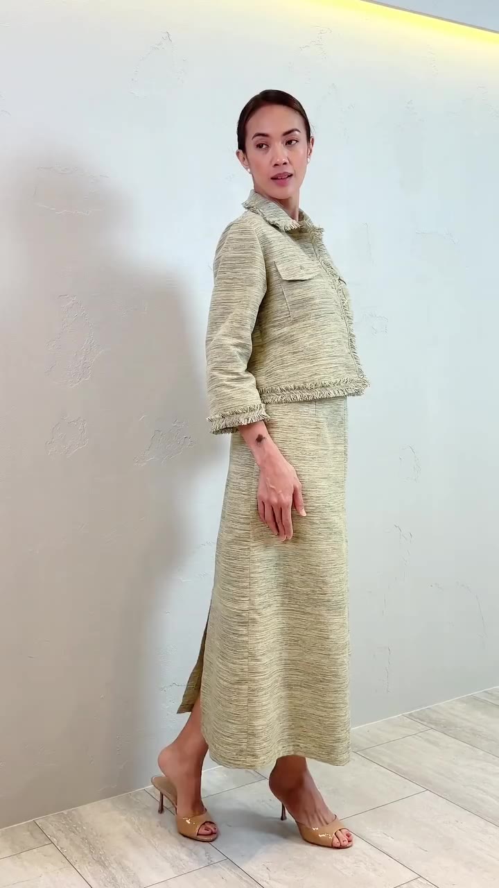 For the woman who knows what she likes. Beautiful textiles. A refined…
