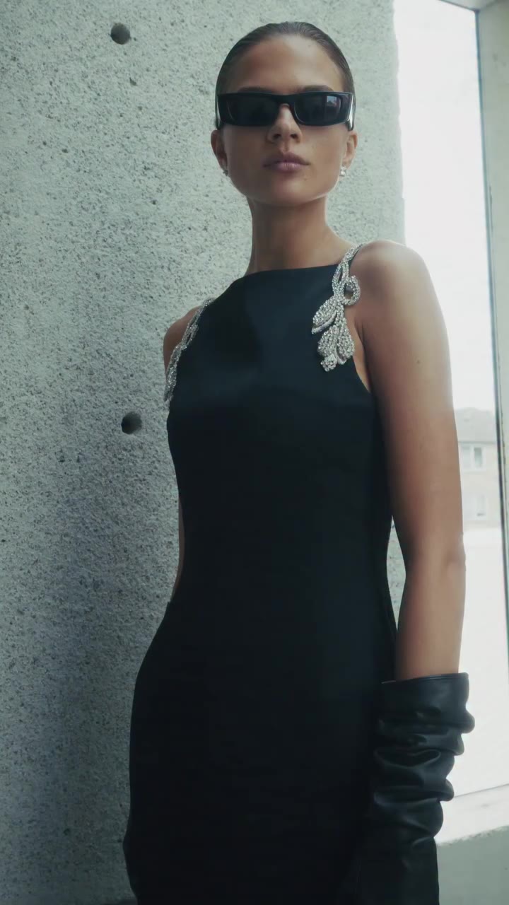 Black Tie Dressing, Refined.
