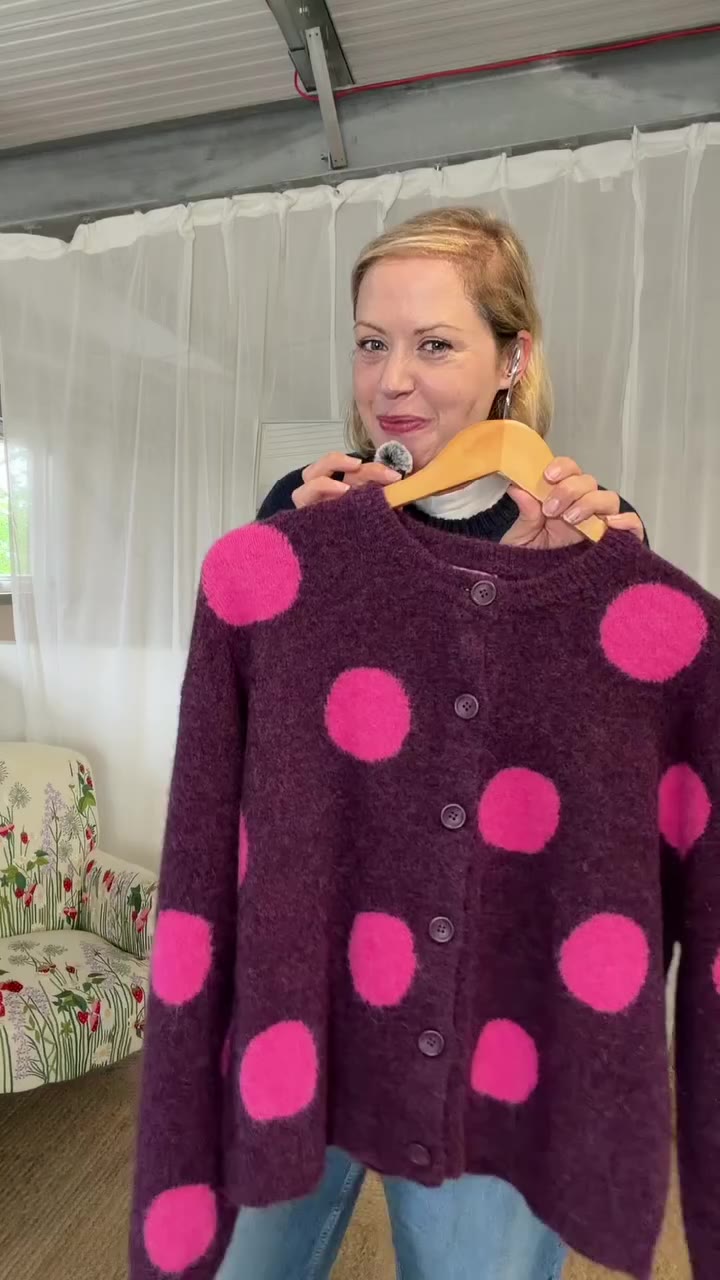 A cardigan so good, we thought you’d like to try her in another colour. Pip…