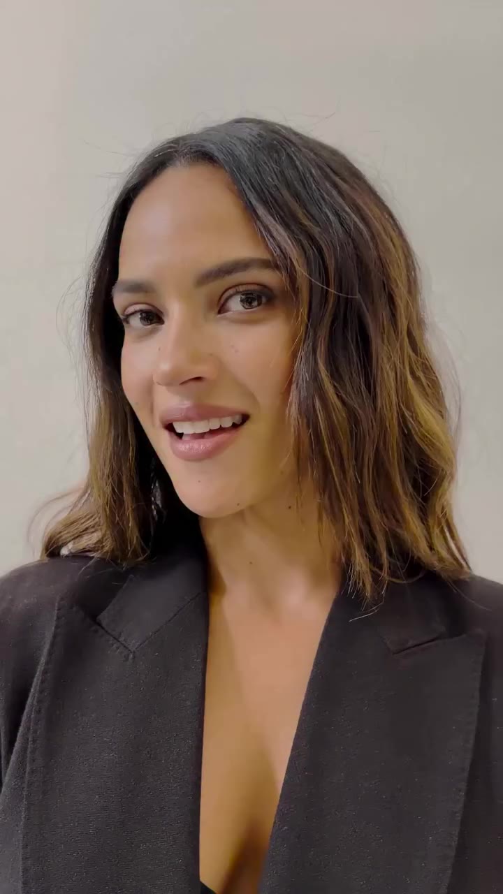 Fashion plays a supporting role in @adriaarjona’s life – and it doesn’t clock…