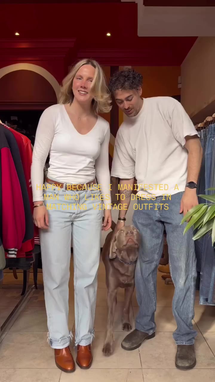 Back with a matching vintage fit! Give us a blue jeans and white top base and…