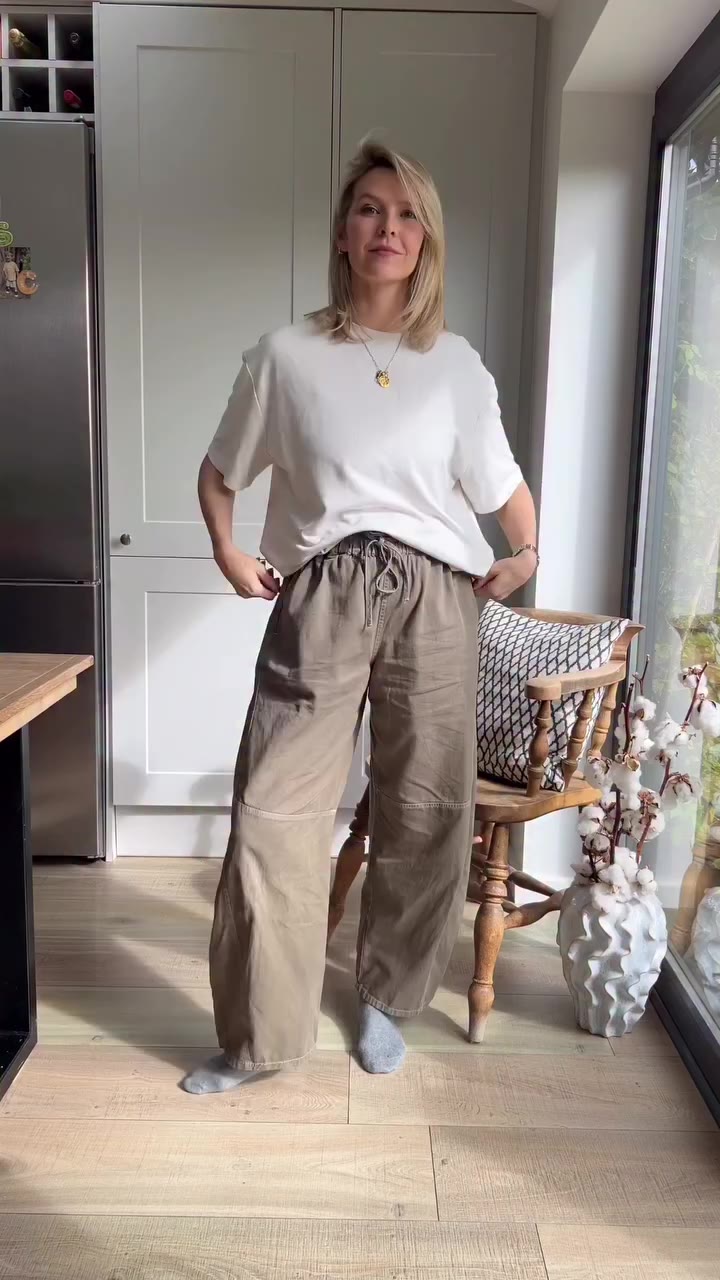 When your outfit changes your whole mood 🙌❤️‍🔥🤌 @oliveandfrank have got…