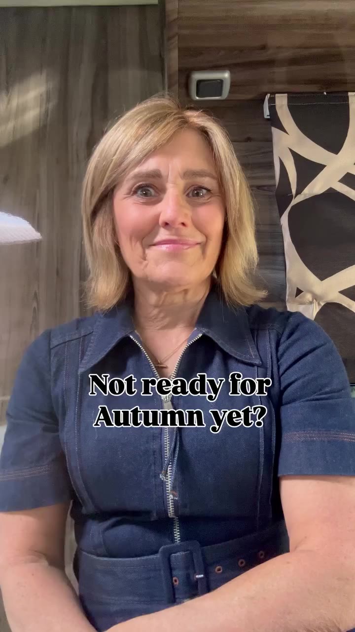 If you're not quite ready for Autumn....... This quick style tip will help you…