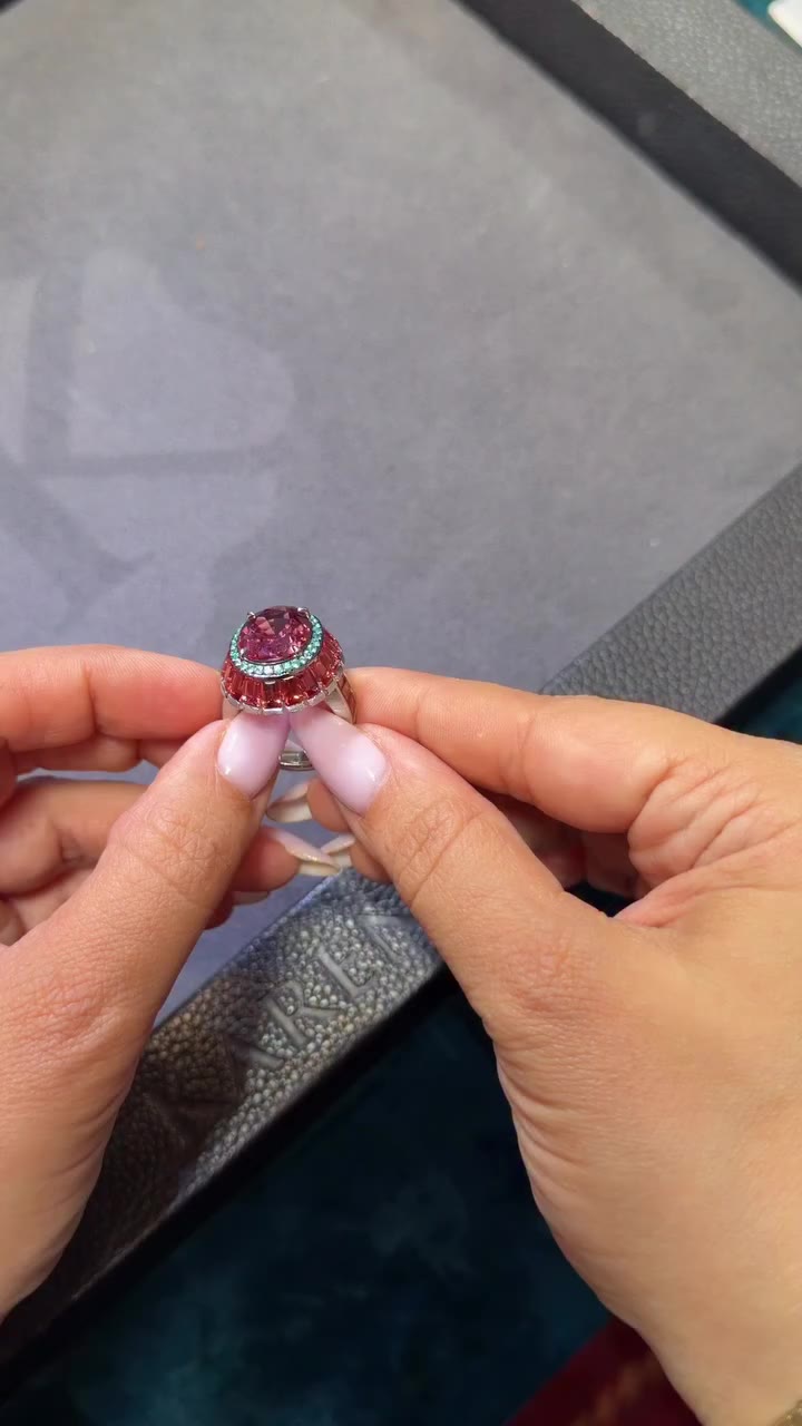 Spinel, Paraiba, it’s a dream 🩷🩵 #spinel #paraiba #highjewellery #hongkong…