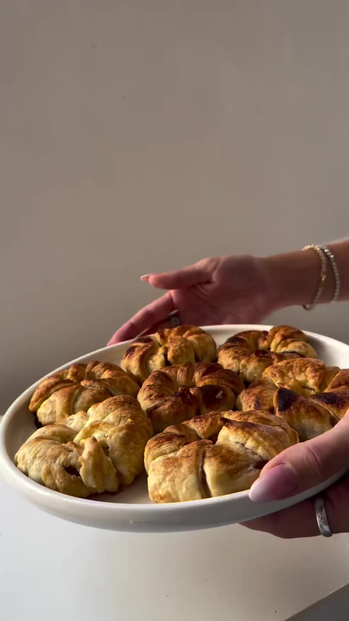sviečky, film a vôňa po celom dome 😍 recept: jablká, škoricový cukor…